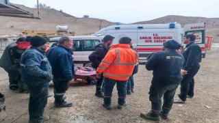 Baraj tünelinde vagon altında kalan işçi hayatını kaybetti