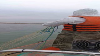 Barajdan 3 bin 800 metre uzunluğundan hayalet ağ çıktı