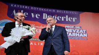 Başkan Büyükkılıç, Aile ve Değerler Konferansına katıldı