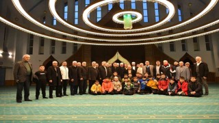 Başkan Büyükklıç, sabah namazı buluşmasında çocuklarla bir araya geldi