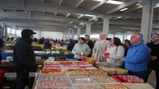 Başkan Subaşı pazar esnafının dertlerini dinledi