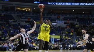 Basketbolda derbinin kazananı Fenerbahçe