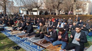 Batmanda cuma namazı öncesi yağmur duası yapıldı