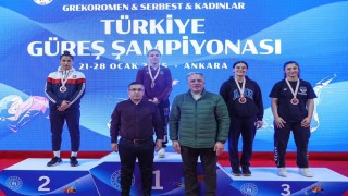 Bayburtlu milli güreşçi Akkuş Türkiye birincisi oldu