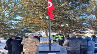 Bayburtlu şehit Çağlayan Irmak kabri başında dualarla anıldı
