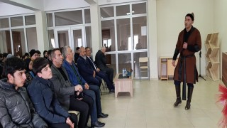 Bayburtta lise öğrencileri tarihi şahsiyetleri canlandırdı
