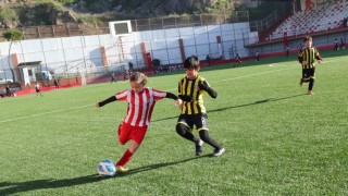 Bayraklıda U-10 Cup Futbol Turnuvası başladı
