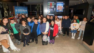 Belediyeden öğrencilere sinema etkinliği