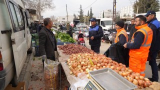 Belediyeden pazar esnafına poşet uygulaması