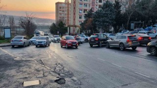 Beylikdüzünde yola yağ döküldü, sürücüler zor anlar yaşadı