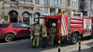 Beyoğlunda otelde yangın paniği