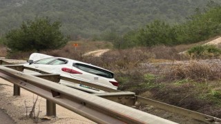 Bilecikte otomobil şarampole uçtu: 1 yaralı