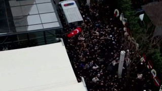 Binlerce seveni Ferdi Tayfuru son yolculuğuna böyle uğurladı