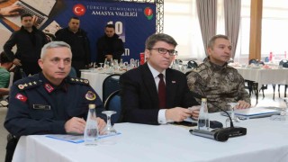 Bir yıldır aranıyordu, yatak bazasının içinde polise yakalandı