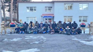 Bitliste 24 düzensiz göçmen yakalandı