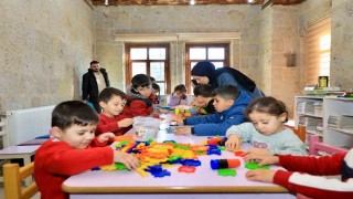 Bitliste ‘Annemle Kütüphanedeyim projesi start aldı