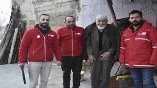 Bitliste Kızılay tarafından 1045 aileye gıda kolisi dağıttı
