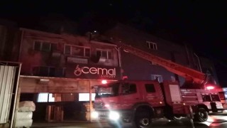 Bursada mobilya imalathanesinde yangın