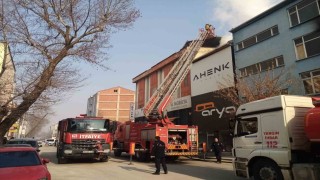 Bursada mobilya imalathanesinde yangın