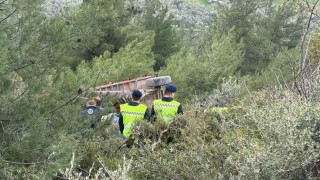 Bursada traktör şarampole yuvarlandı: 1 ölü, 1 yaralı