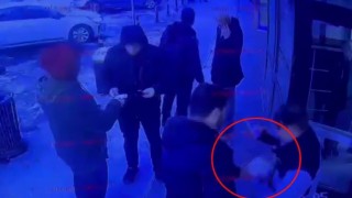 Büyük İstanbul Otogarında şüpheli 2 yolcunun üzerinden sahte 98 bin 500 dolar çıktı
