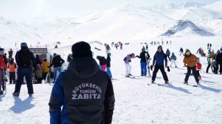 Büyükşehir zabıtası huzur ve esenlik için 7/24 görevde