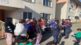 Çanakkalede jandarma, erken yaşta evliliklerin önlenmesi ve kadına yönelik şiddetle mücadele için sahada