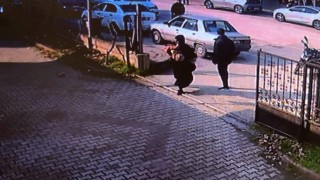 Canturkaran anne: Yaralı oğlunu kucağında sağlık ocağına taşıdı