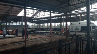 Çatıdan düşen işçi hayatını kaybetti