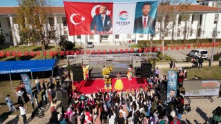 Ceyhanda çocuklar karnelerini “Karneni Al Gel” şenliğinde kutladı