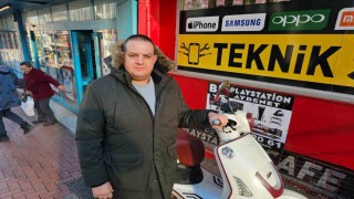 Çılgın hırsız, 42 dakika bekleyip motosikletin paspasını çaldı