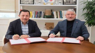 Çorum Belediyesi ve ÇEKVAdan Eğitime Destek: Burs protokolü imzalandı
