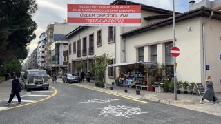 Cumhuriyet Mahallesi sakinlerinden Başkan Çerçioğluna pankartlı teşekkür