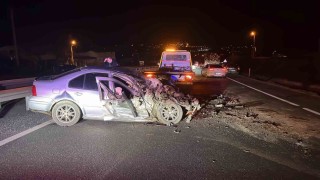 D100de kamyona çarpışan otomobilin sürücüsü yaralandı