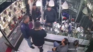 Define bulduk mizanseniyle dolandırdılar