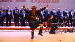 Denizli Büyükşehirin düzenlediği halk müziği konseri büyük beğeni topladı