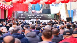 Denizlide emekliye çay bedava oldu