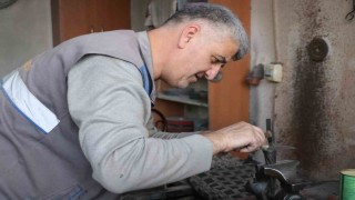 Destek kredisi de çare olmadı, Sivaslı kemik tarak ustası mesleği tamamen bırakıyor
