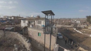 Diyarbakırda görme ve yürüme engelli vatandaşa asansör yapıldı