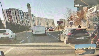 Diyarbakırda trafikte çirkin hareket