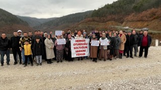Dolu olmayan barajın suyunu paylaşmak istemeyen mahalleli DSİyi protesto etti