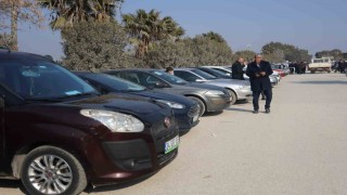 Dönüş hazırlığındaki Suriyelilerin araçlarını piyasanın altında satmak istemeleri fiyatları düşürdü