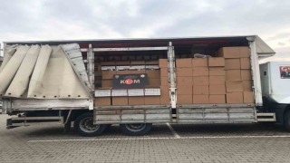 Düzcede kamyon dolusu kaçak makaron ele geçirildi