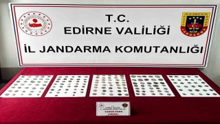 Edirnede yolcu otobüsünde 177 tarihi sikke ele geçirildi