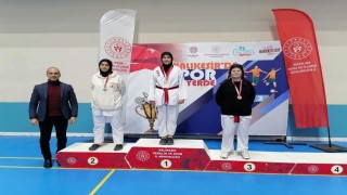 Edremit Anadolu İmam Hatip Lisesi Öğrencileri Taekwondo il müsabakalarında ödül kazandı