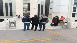 Edremitte sahtecilik suçundan aranan şahıs yakalandı