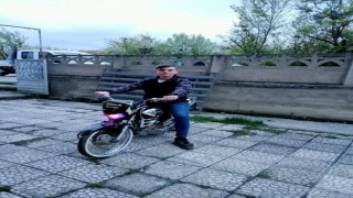 Eflanide bir genç samanlıkta ölü bulundu
