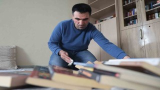 Eğitim hayalini okuduğu kitaplarla gerçekleştirerek 600 kitaplık kütüphane oluşturdu