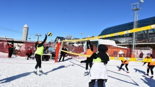 EİT 2025te kar voleybolu heyecanı
