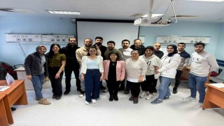 Elazığda sağlık çalışanlarına erişkin ileri yaşam desteği eğitimi